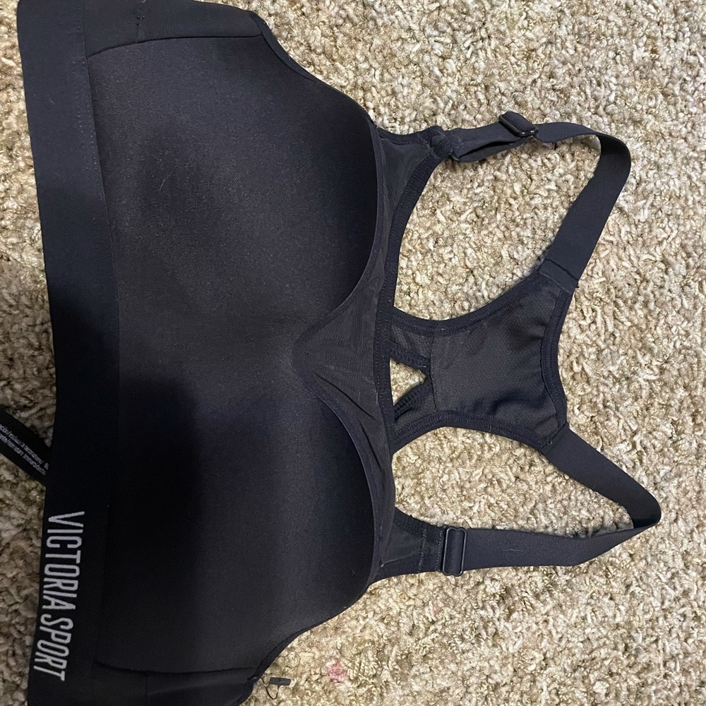 Victoria sports bra